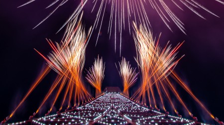 Photo d'artifice tiré depuis la tour Eiffel