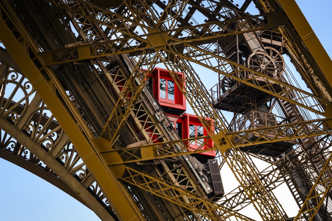 Photo d'un ascenseur de la tour Eiffel